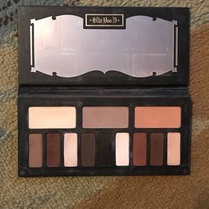 Shade + light Kat Von D palette